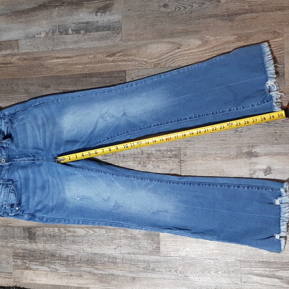 Kancan lightwash split frayed hem size 29 womens jeans - Picture 5 of 9